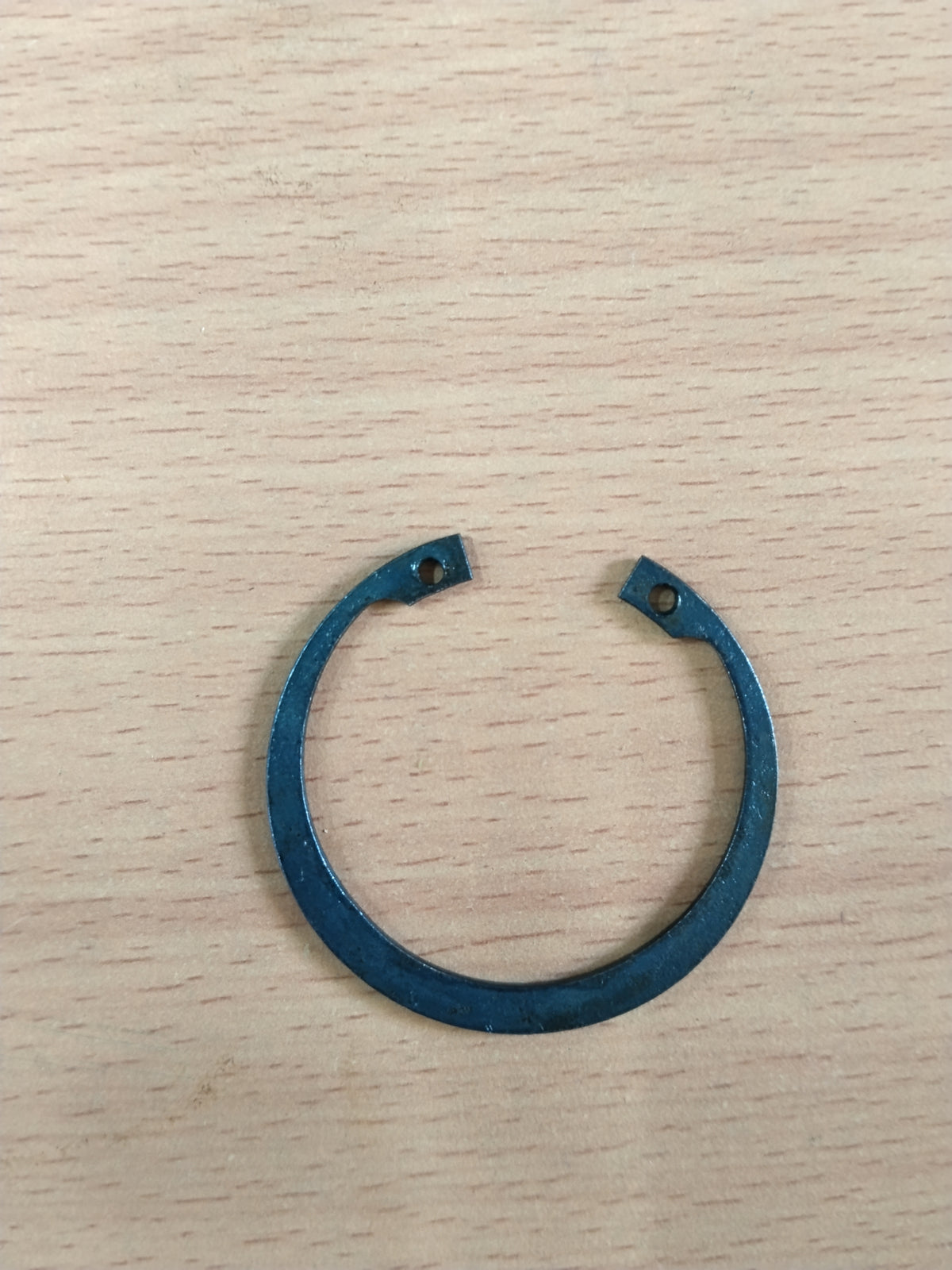 Industrial Internal & External Circlips (Retaining Rings) – DIN 471 / DIN 472 / DIN 6799